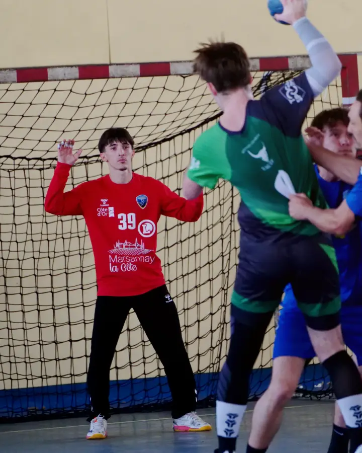 Match de handball du CL Marsannay, Marsannay-la-Côte : le gardien face à un tir