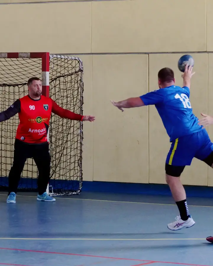 Match de handball du CL Marsannay, Marsannay-la-Côte : un tir face au gardien